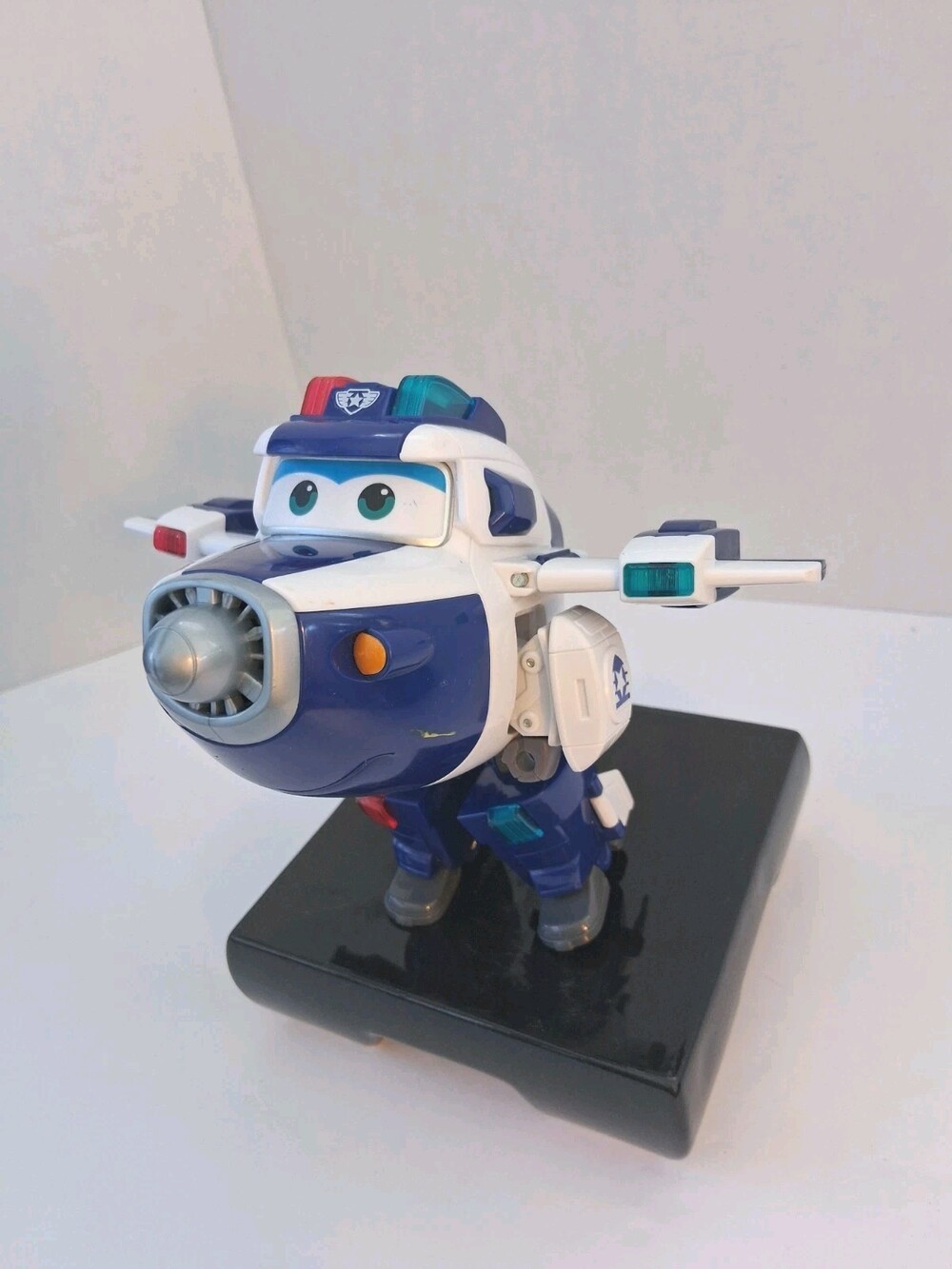 Super Wings Transforming Paul 5" Police Airplane Robot Action Figure